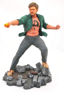 Diamond Select Toys Marvel Gallery: Netflix Iron First Pvc Figure - NOV172444